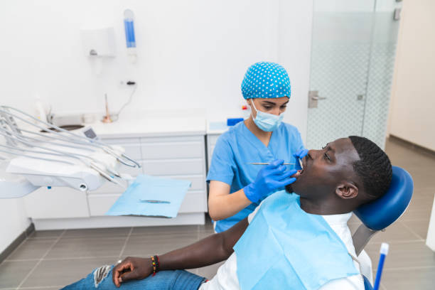 Best Emergency Tooth Extraction in Wlow Springs, IL
